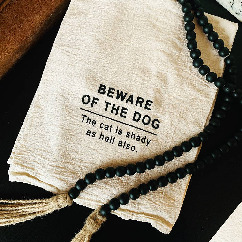 Funny saying about dogs and cats on kitchen towels